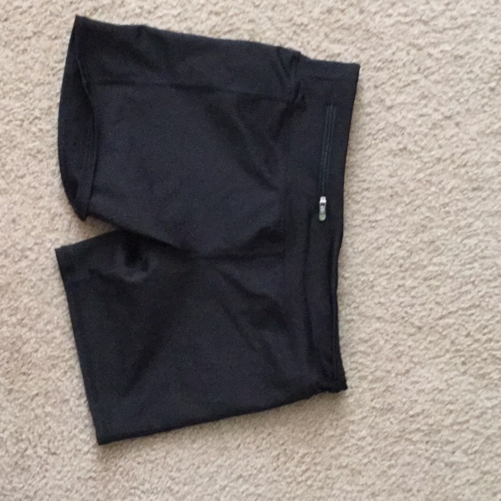 Oiselle medium black shorts